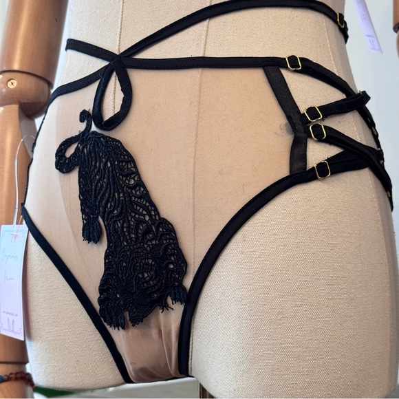 Empress Mimi Arigato Tiger Bra and Panty Lingerie Set - Picture 9 of 14